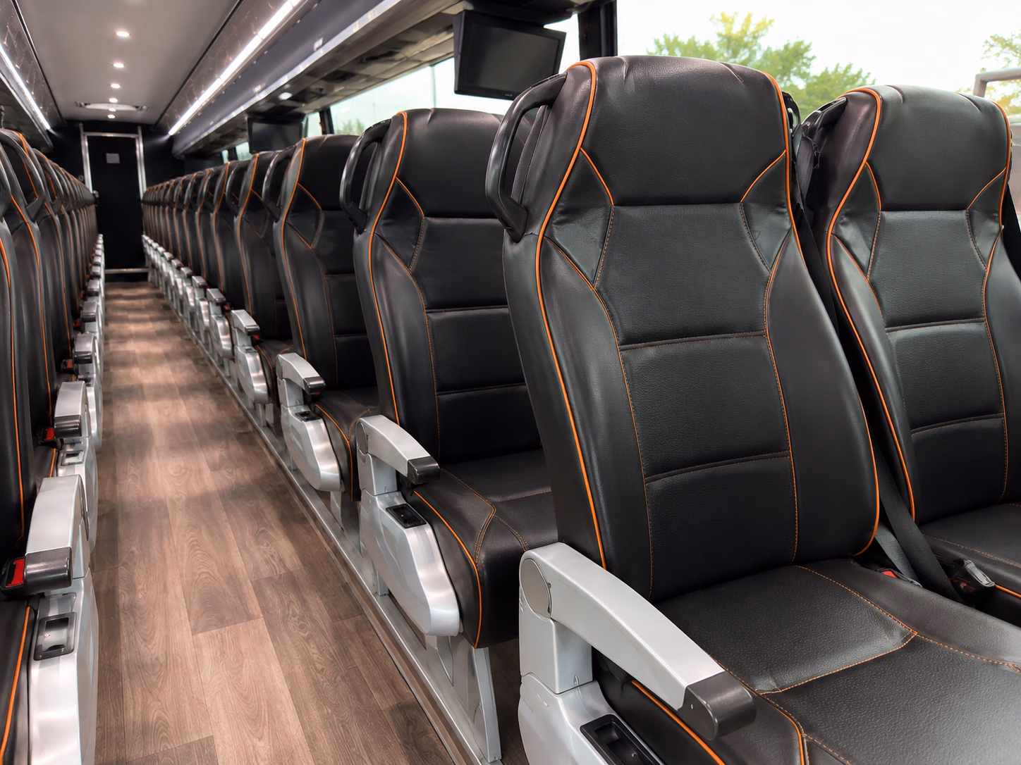 buses for weddings at modesto centre plaza and downtown venues