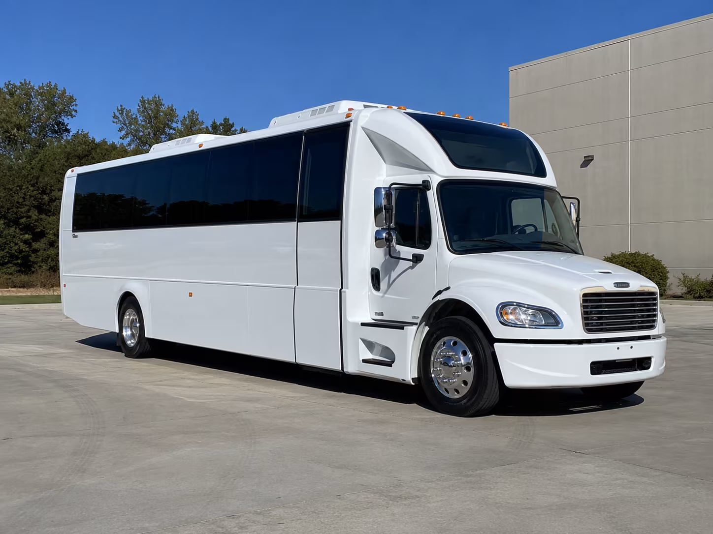 modesto 28 passenger party bus
