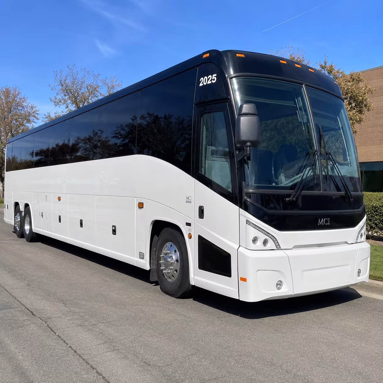 smooth buses to modesto roadsters games at john thurman field
